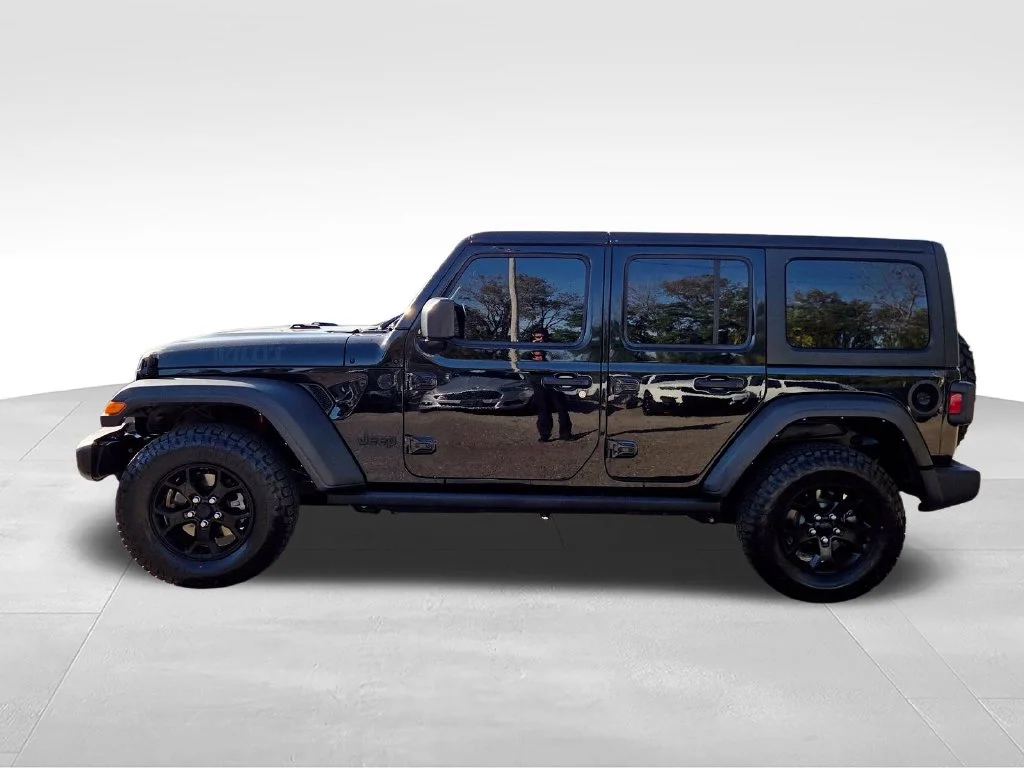 Used 2021 Black Jeep Unlimited Willys image 4