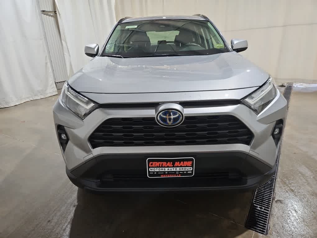Certified Used 2023 Silver Sky Metallic Toyota Hybrid XLE Premium image 7