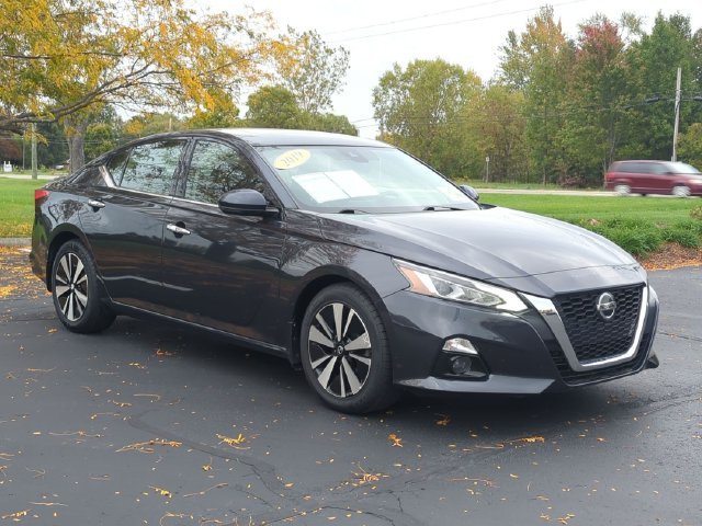 Used 2019 Storm Blue Metallic Nissan 2.5 SV image 4