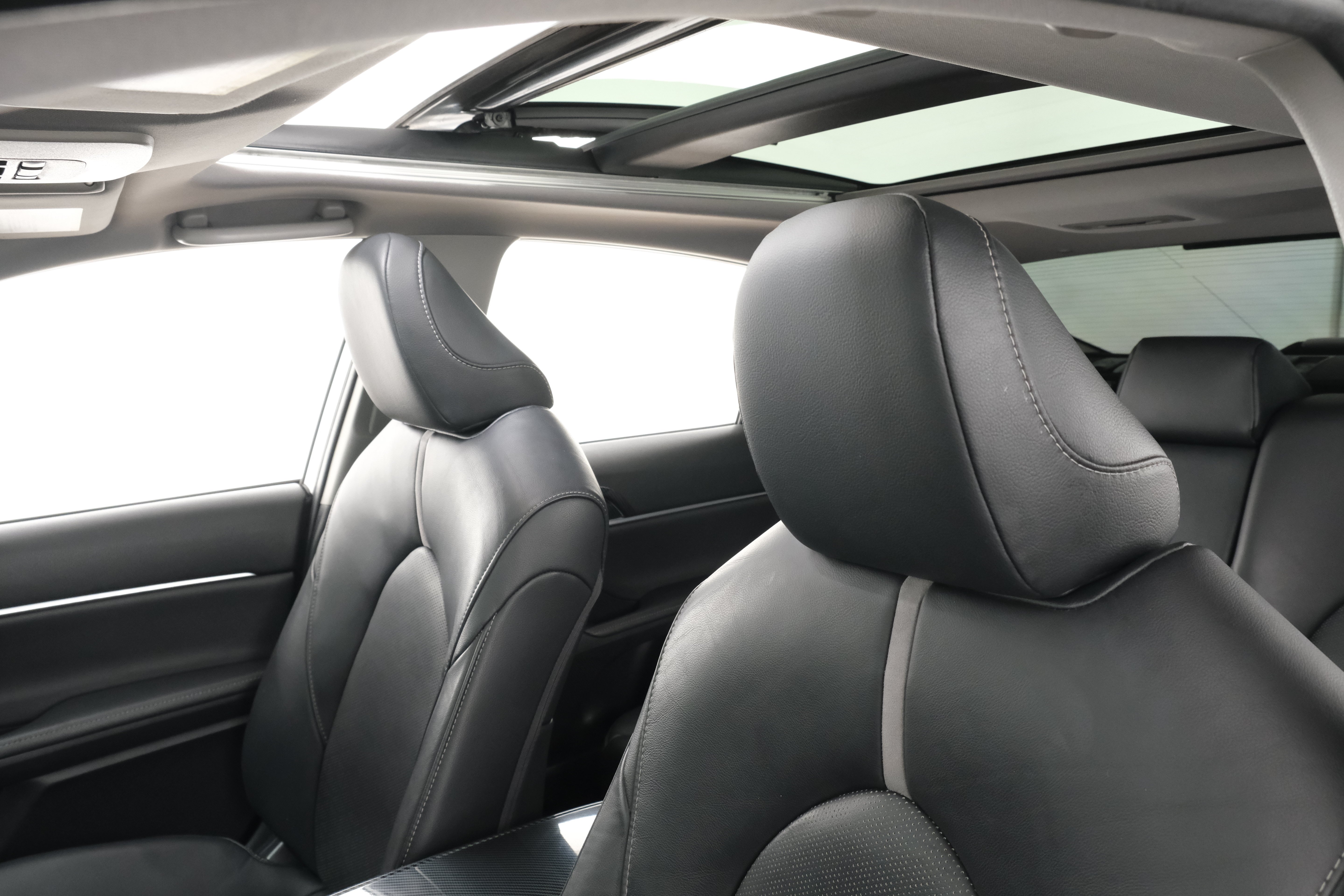 Certified Used 2019 Wind Chill Pearl Toyota XSE image 31