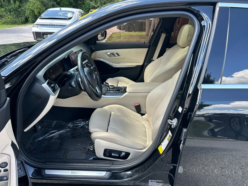 Used 2019 Jet Black BMW 330i image 15