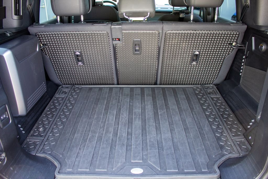 Used 2025 Carpathian Grey Prem Met Land Rover V8 image 22