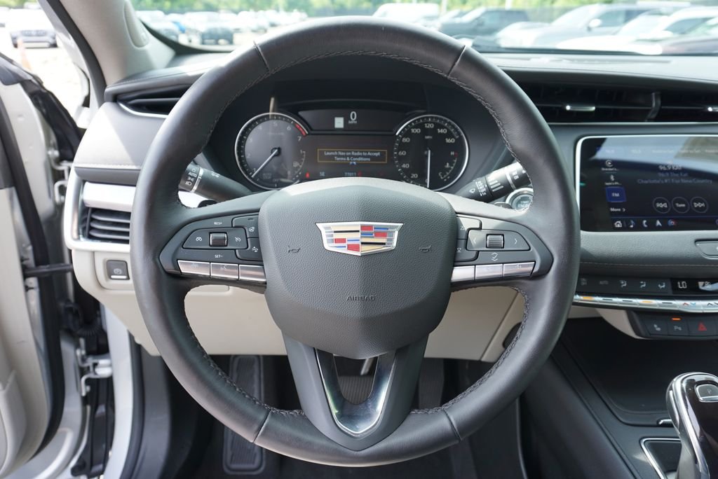 Used 2022 Radiant Silver Metallic Cadillac Luxury image 24