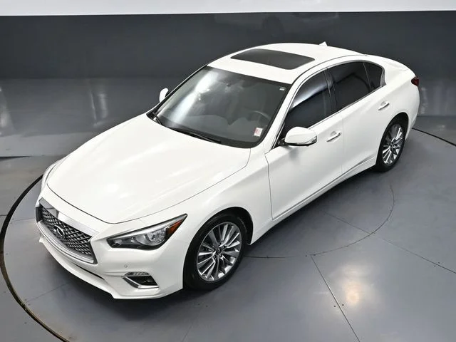 Certified Used 2024 White INFINITI LUXE image 50