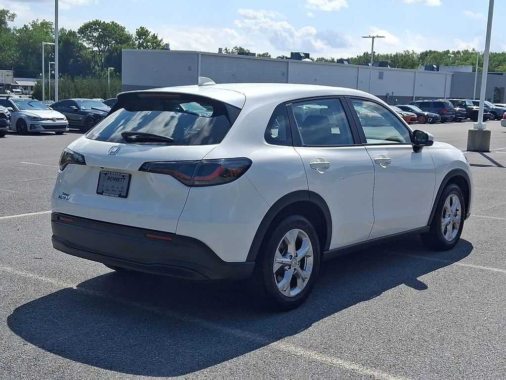 Used 2025  Honda LX image 4