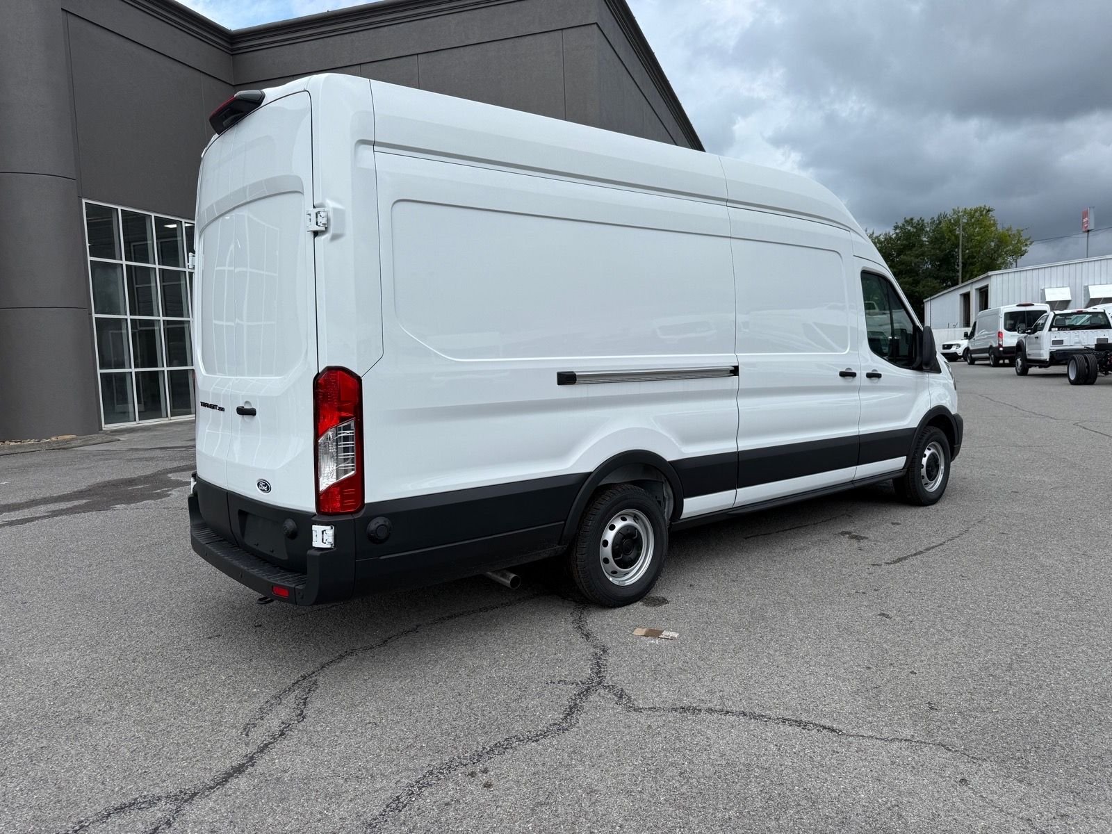 New 2026 Oxford White Ford Cargo Van image 4