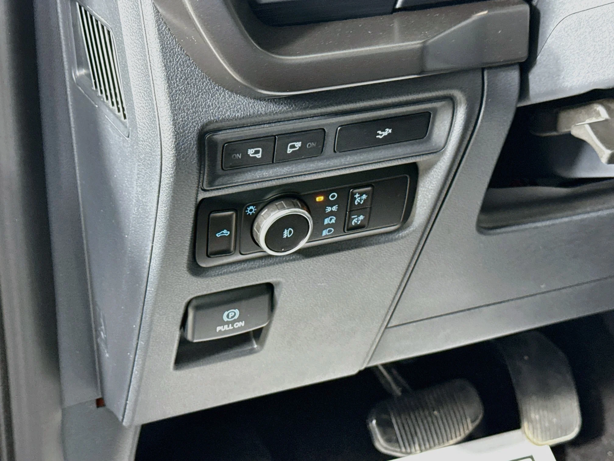 Used 2024 Antimatter Blue Metallic Ford XLT image 10