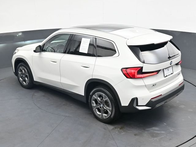 Used 2023 White BMW xDrive28i image 33