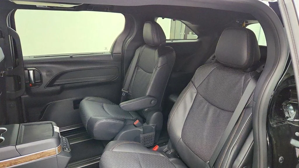Used 2026 Midnight Black Metallic Toyota Platinum AWD 7-Seater w/ 1080p HD Rear Seat Entertainment image 21
