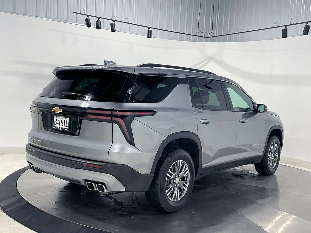 Used 2025 Gray Chevrolet LT image 11