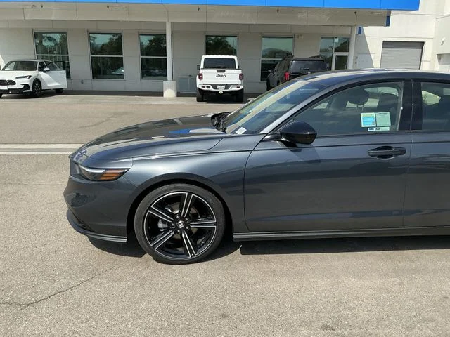 New 2026 Gray Honda SE image 2