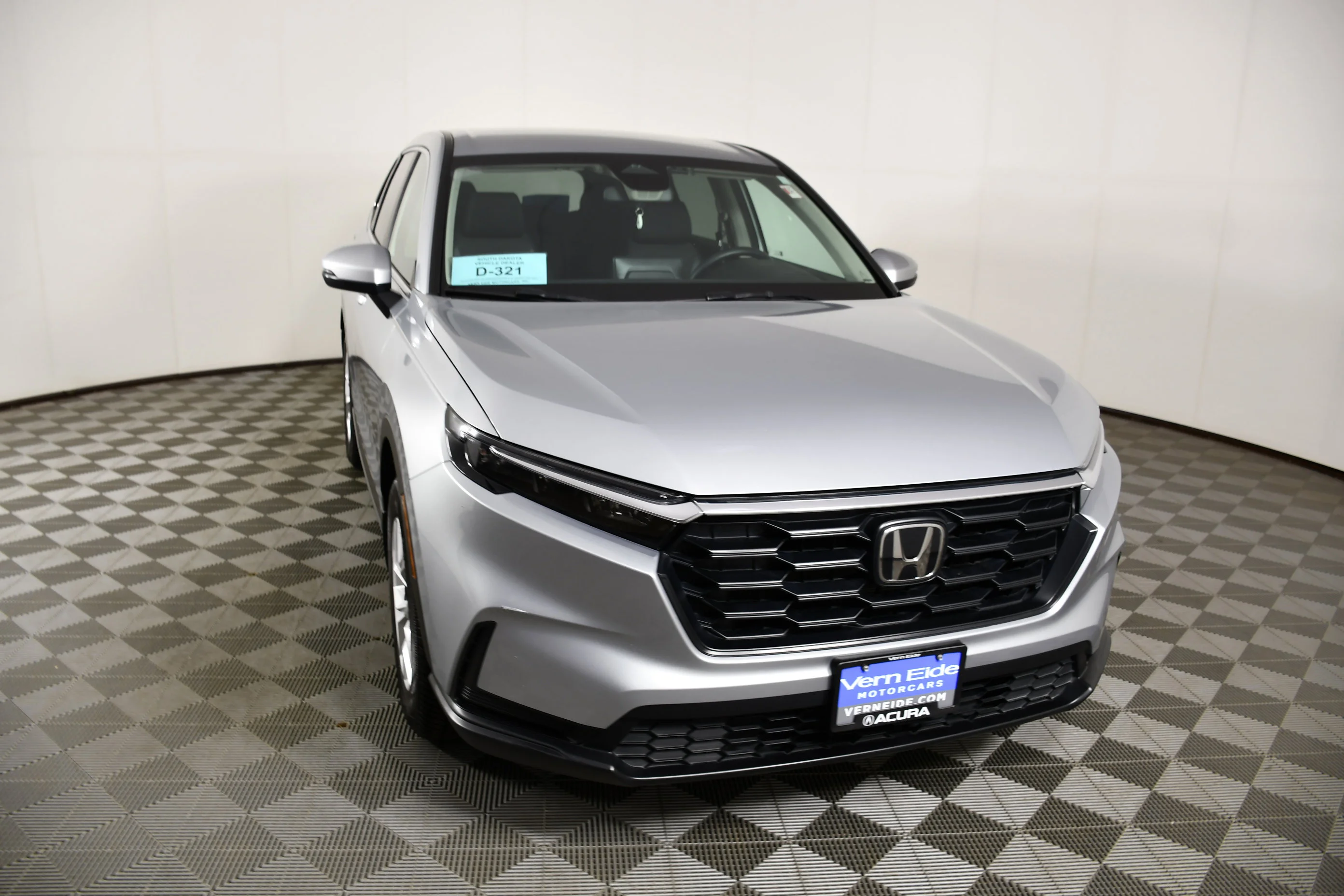 Used 2025 Solar Silver Metallic Honda LX image 3