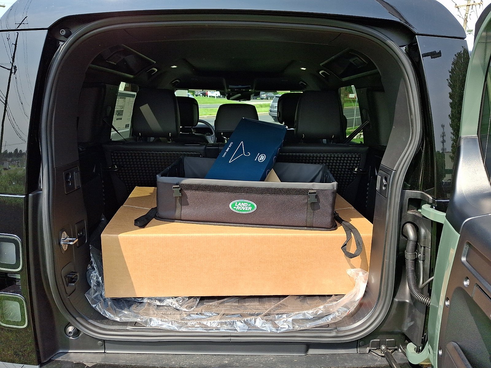 New 2026 Keswick Green Land Rover Trophy Edition Keswick image 17