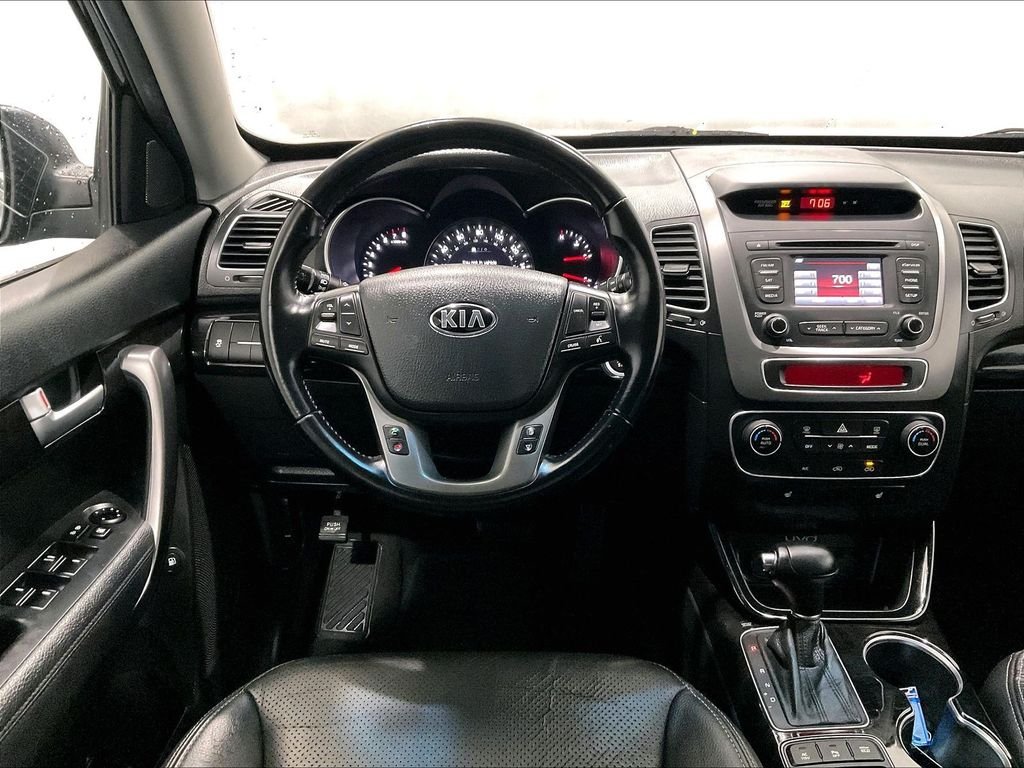Used 2014 Ebony Black Kia EX image 17