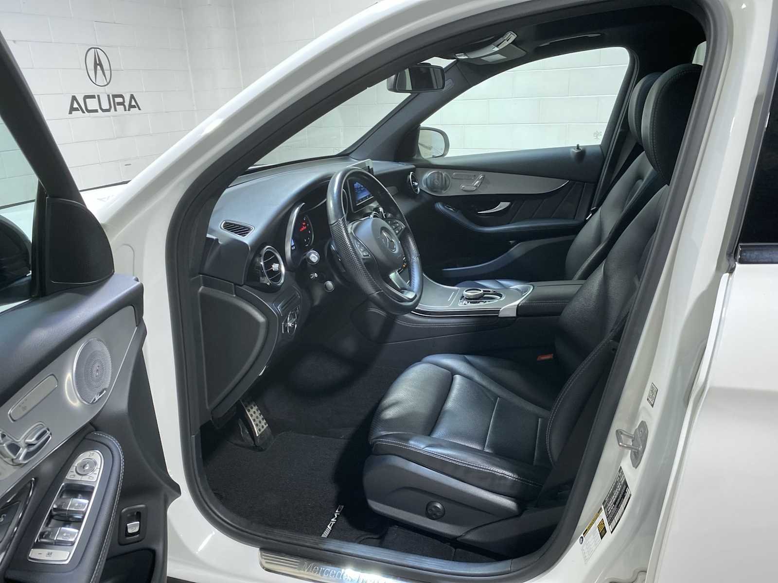 Used 2019 Mercedes-Benz GLC GLC300 with VIN WDC0G4KB5KV180495 for sale in Verona, NJ