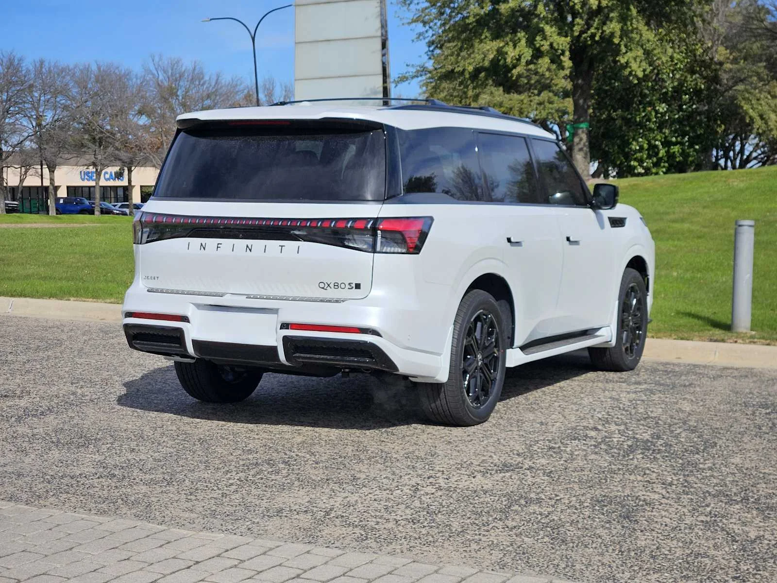 New 2026 RADIANT WHITE INFINITI Sport 4WD image 3