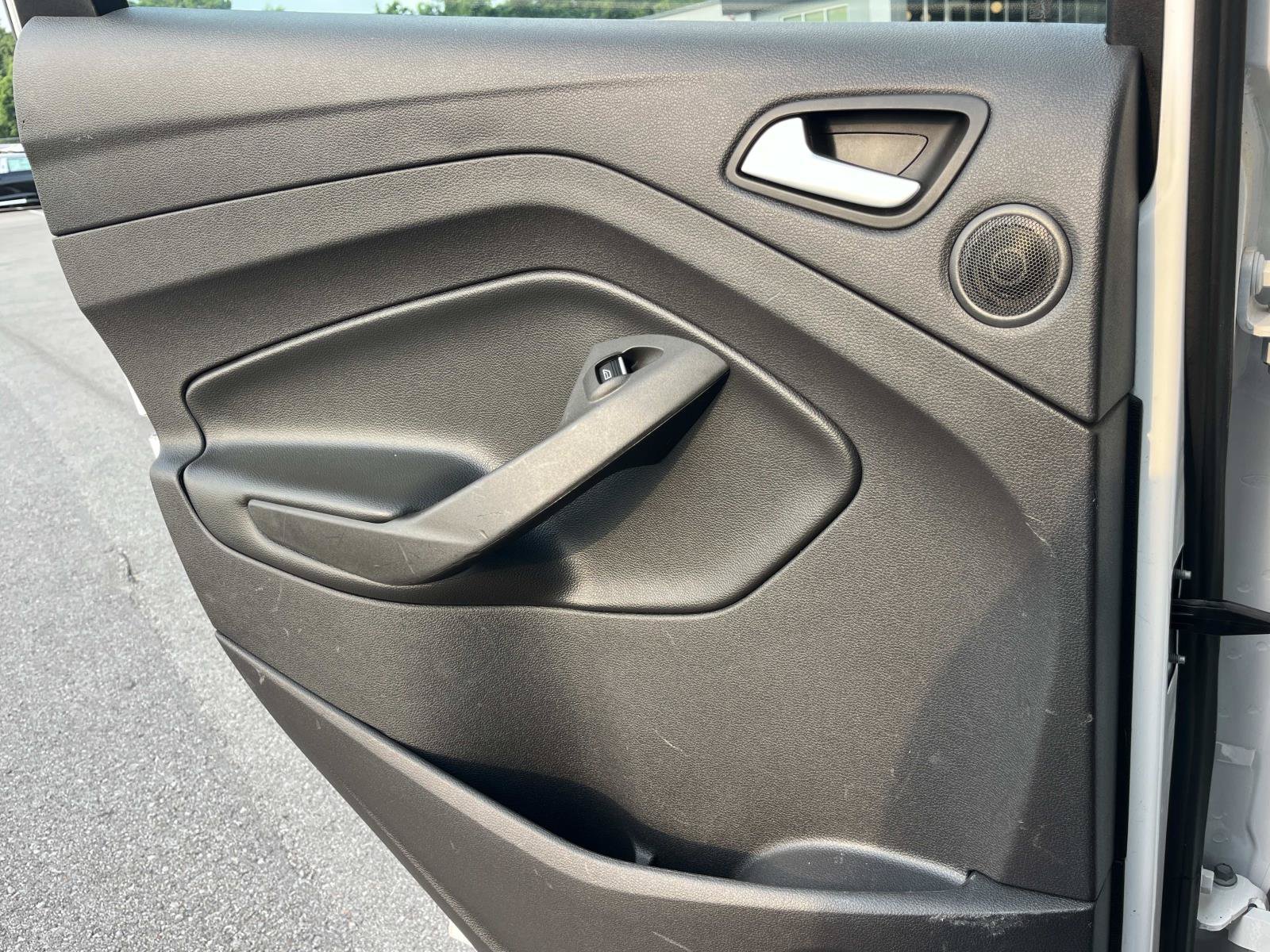 Used 2016 White Platinum Metallic Tri-Coat Ford SEL image 19