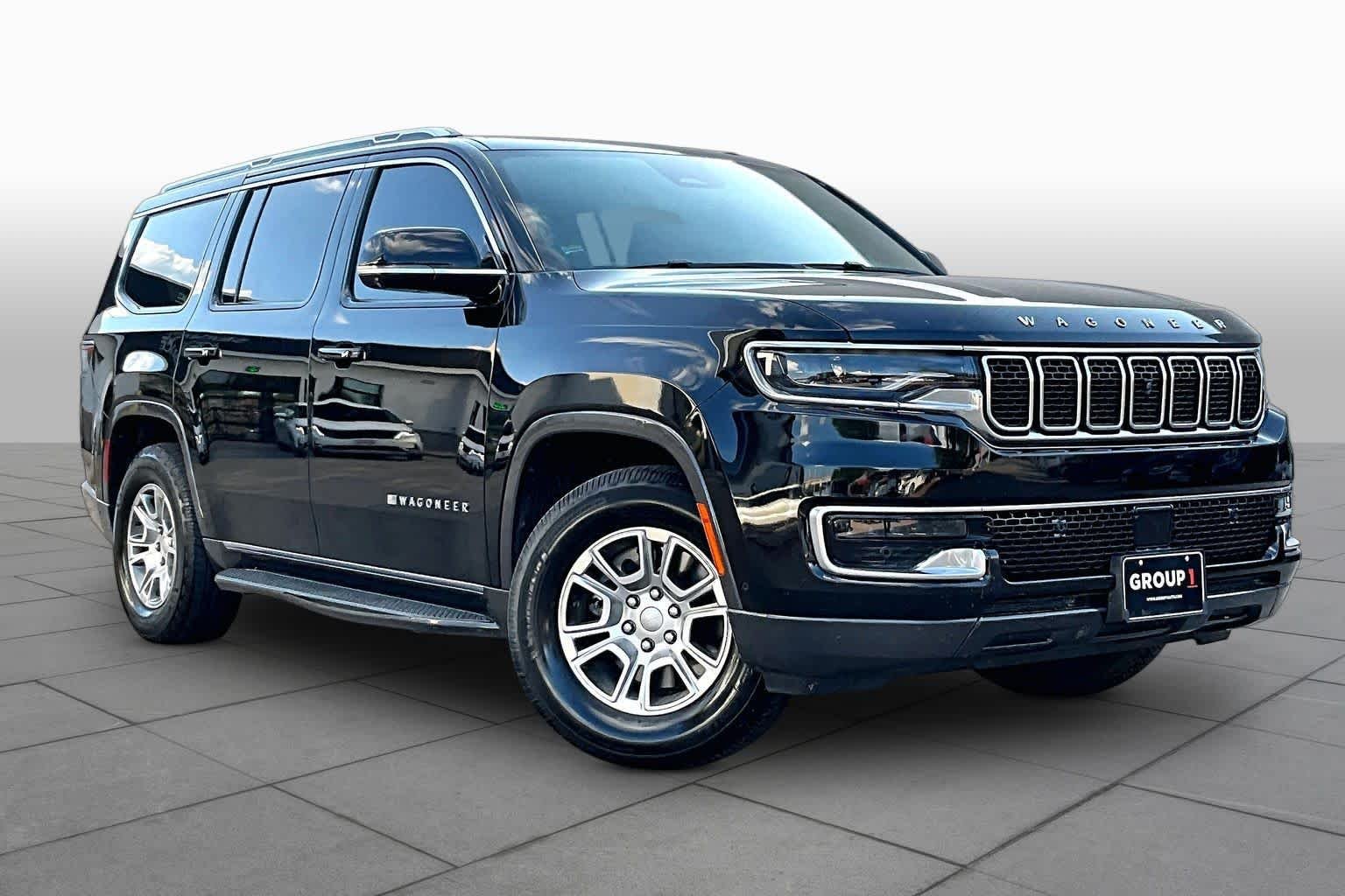 Used 2022 Diamond Black Crystal Pearlcoat Jeep Series I image 3