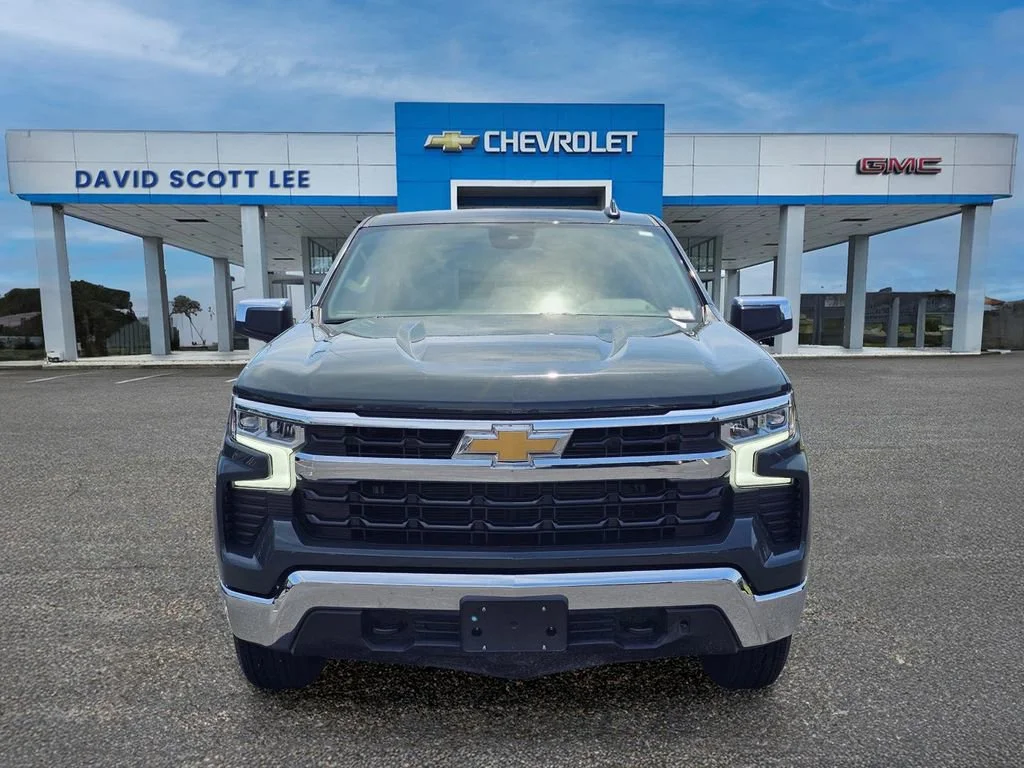 Used 2025 Cypress Gray Chevrolet LT image 2