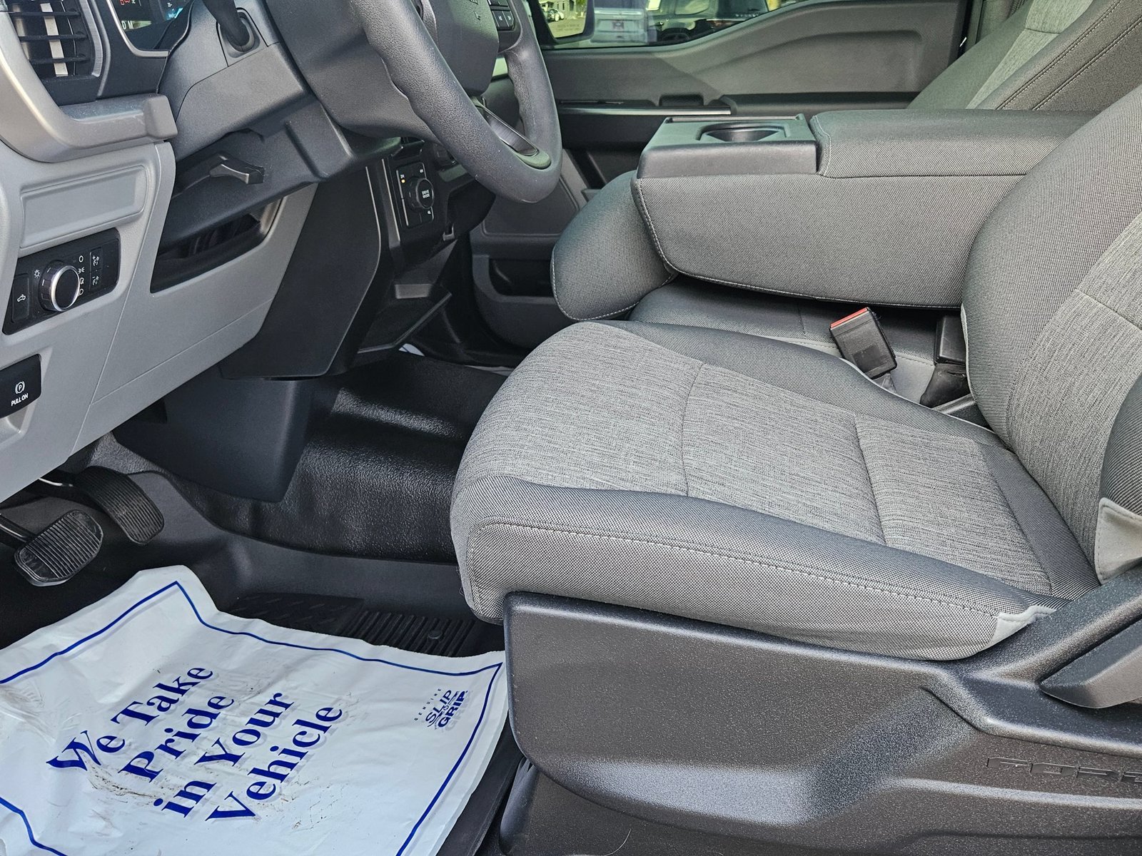 Used 2022 Antimatter Blue Metallic Ford XL image 15