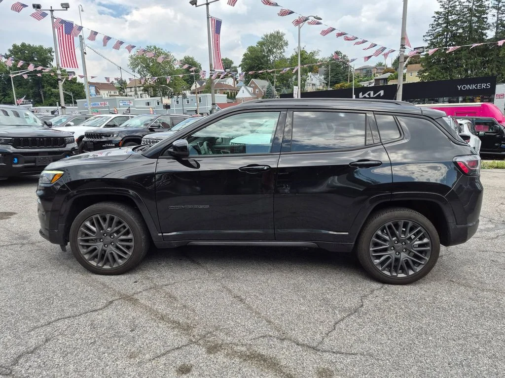 Used 2023 Black Jeep Limited image 10