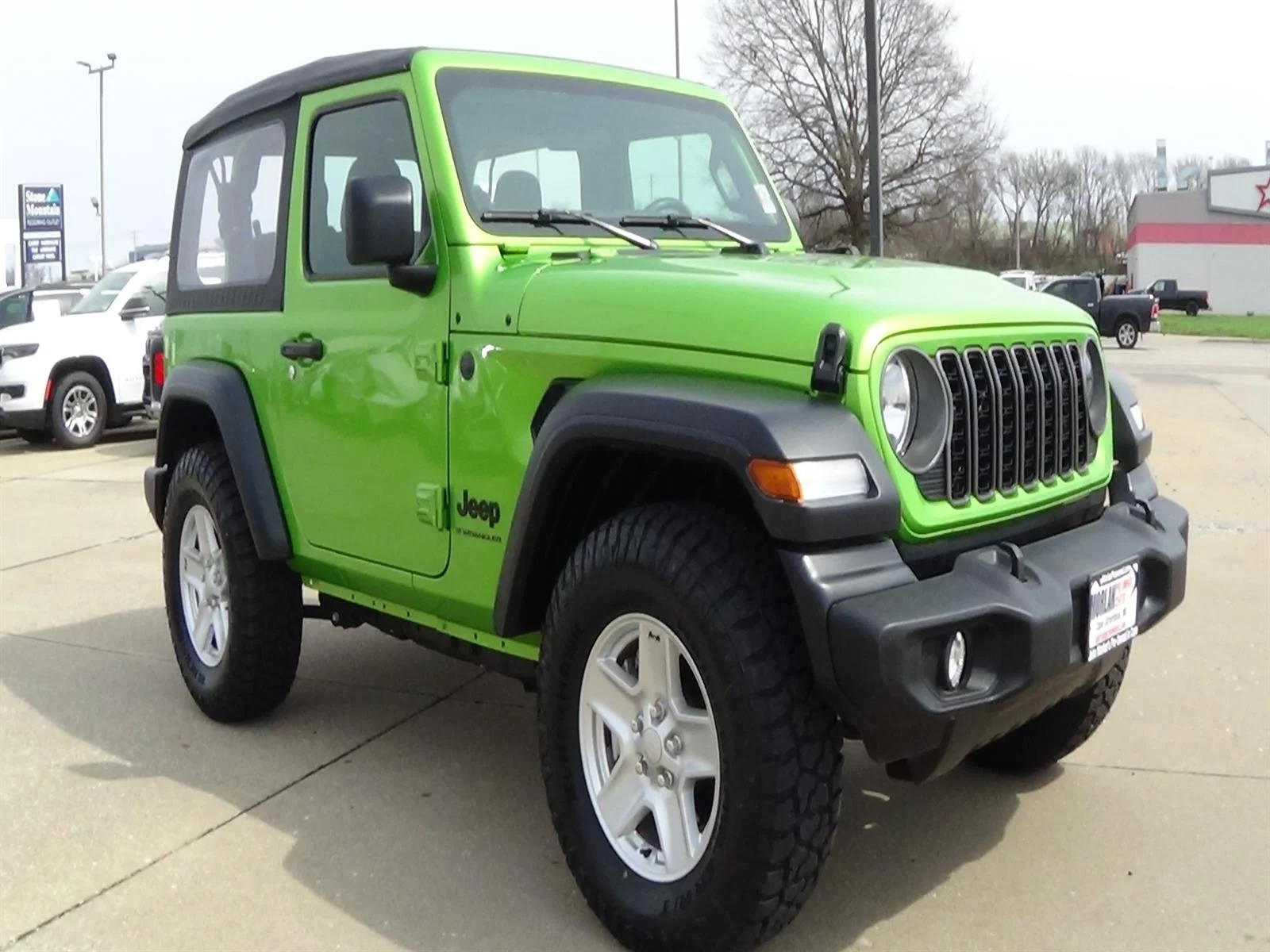 Certified Used 2025 Mojito! Clear Coat (pge) Jeep Sport image 4