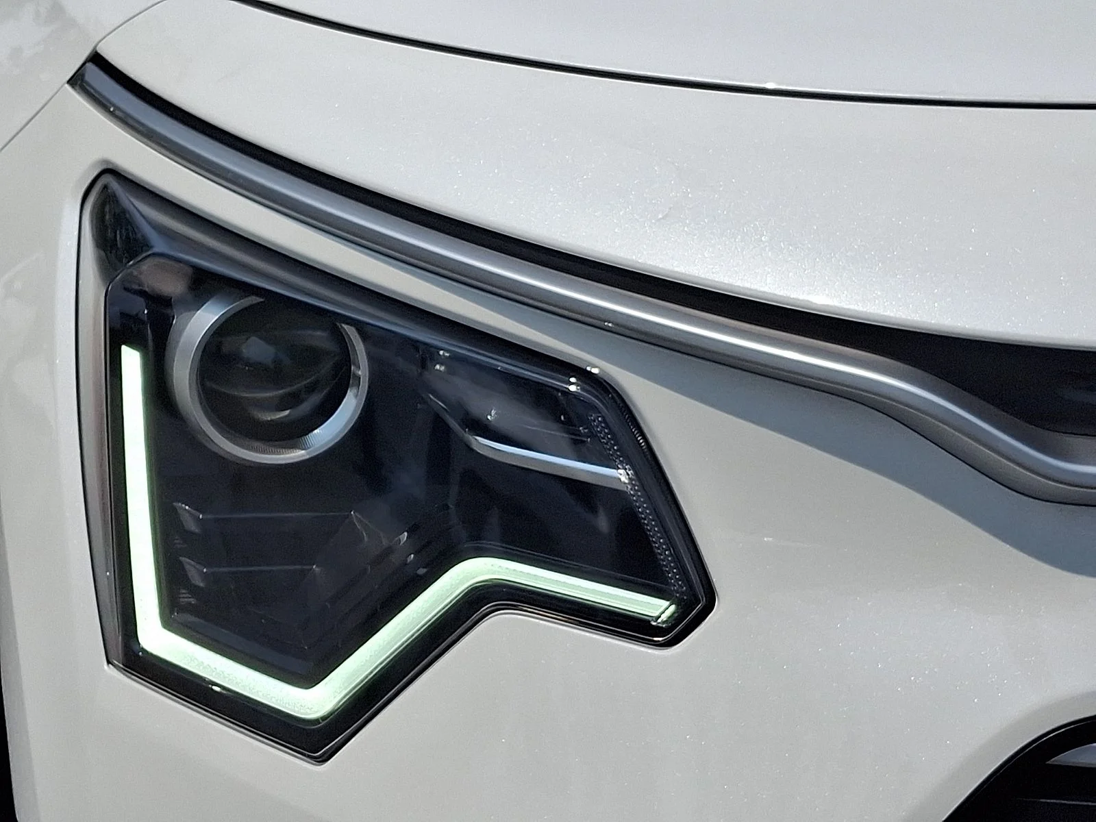 New 2026 White Kia LX image 10