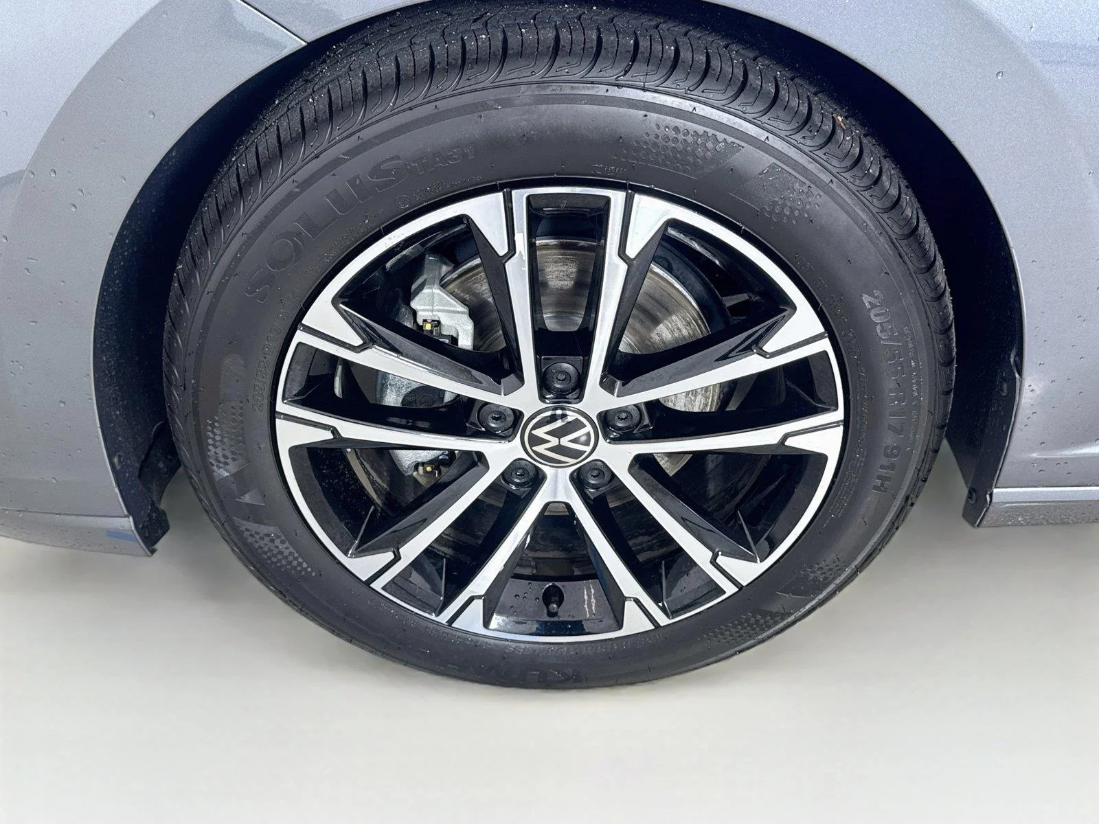 New 2027 GRAY VOLKSWAGEN  image 29