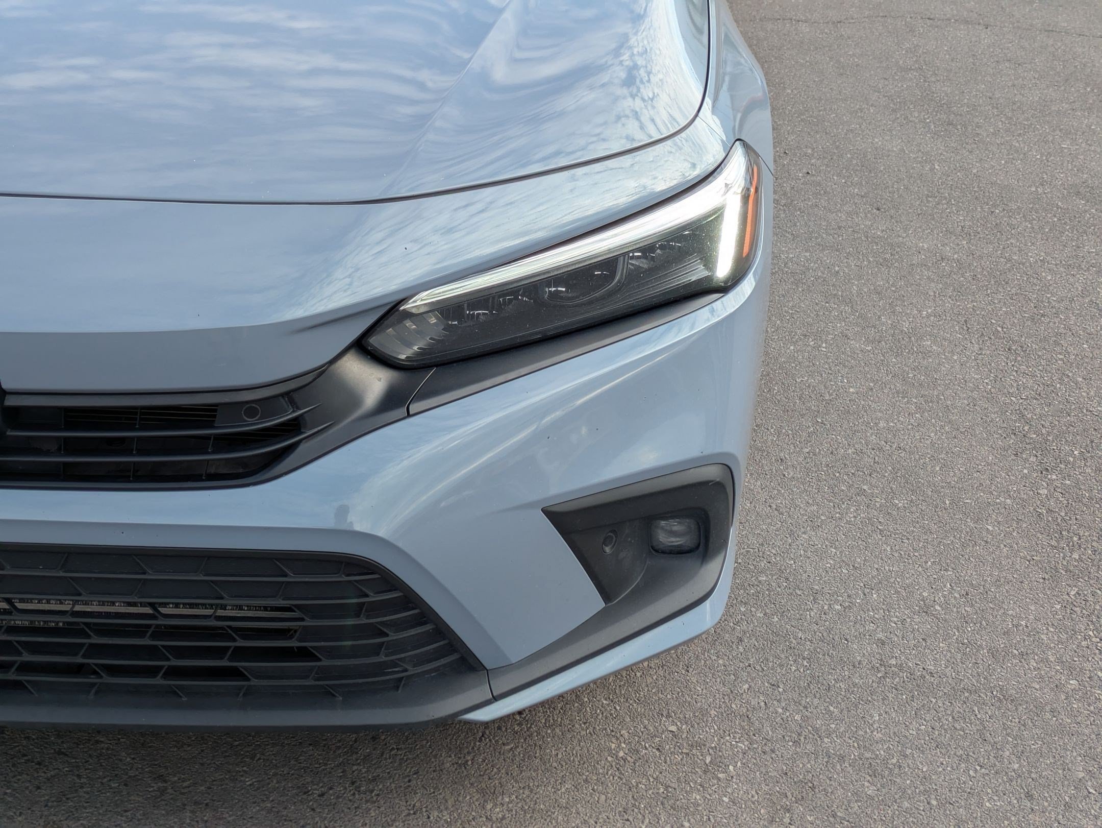 Used 2024 Sonic Gray Pearl Honda Touring image 11
