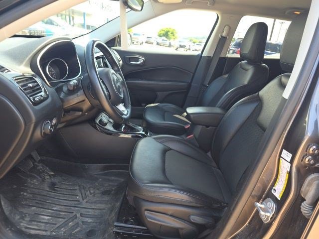 Certified Used 2019 Granite Crystal Metallic Clearcoat Jeep Altitude image 15