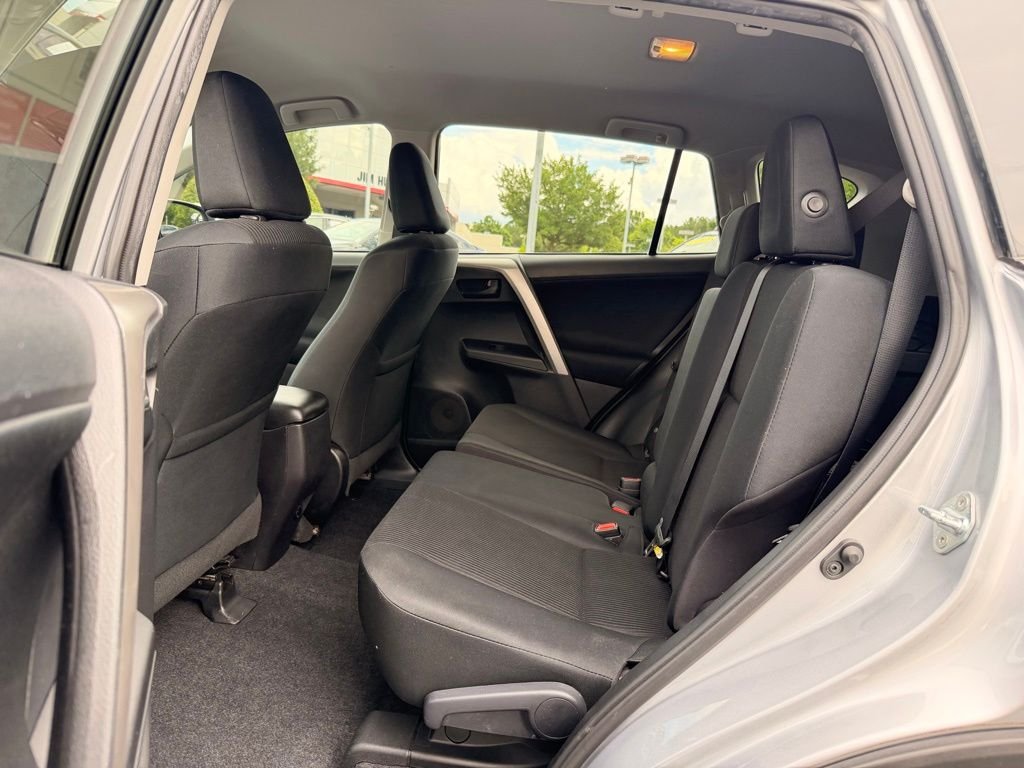 Used 2016 Silver Toyota LE image 16