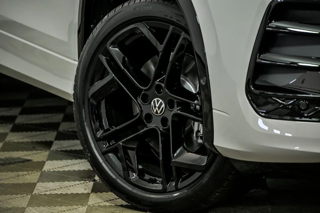 New 2026 Silver Volkswagen 2.0T SE R-Line Black image 3