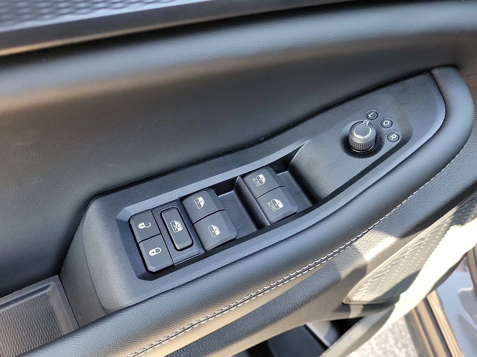 New 2025 PAS Baltic Grey Jeep LAREDO 4X4 image 11