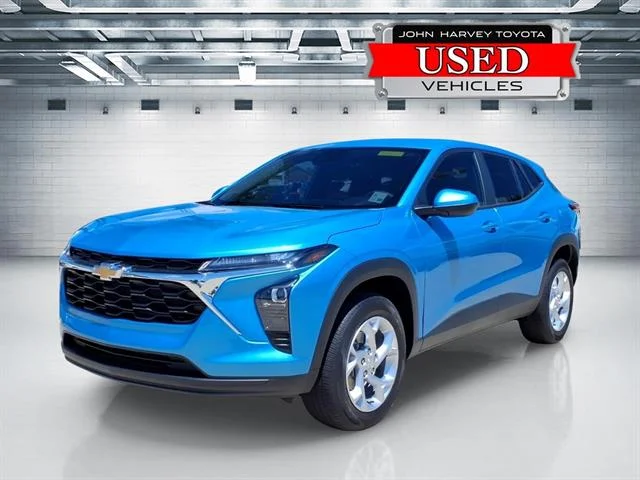 2025 Chevrolet Trax LS's photo
