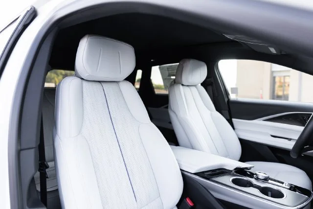 New 2025 Crystal White Tricoat Cadillac Luxury 1 image 23