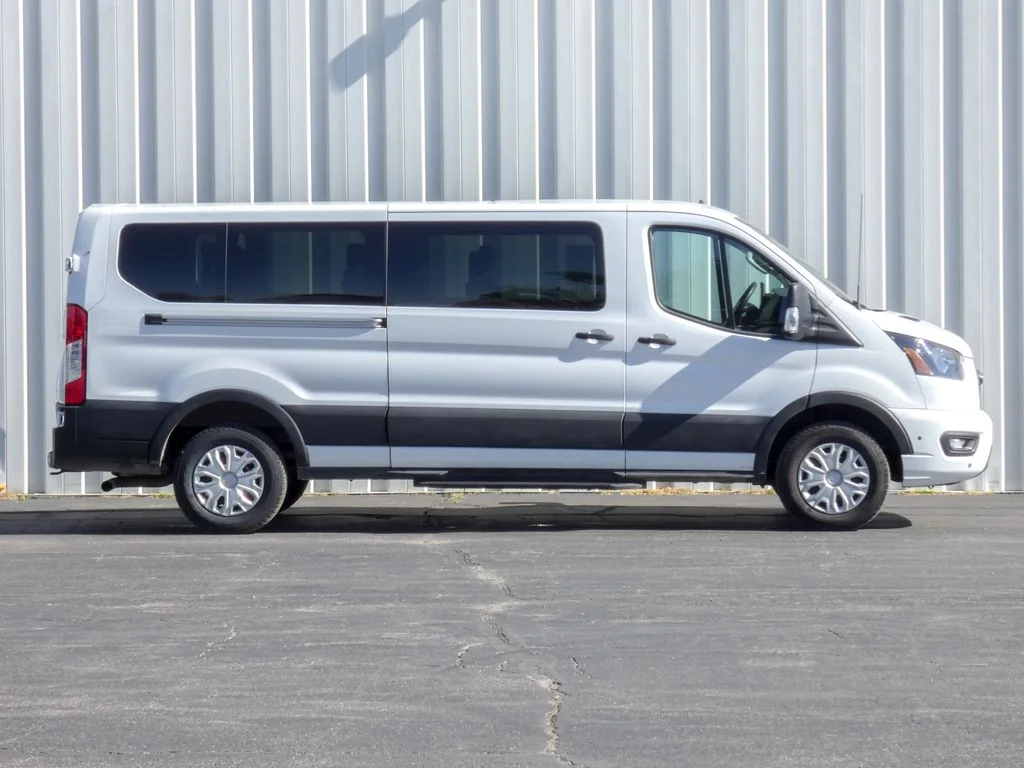 Used 2025 Ford Transit Passenger Van XLT with VIN 1FBAX2YG3SKA43935 for sale in Kansas City