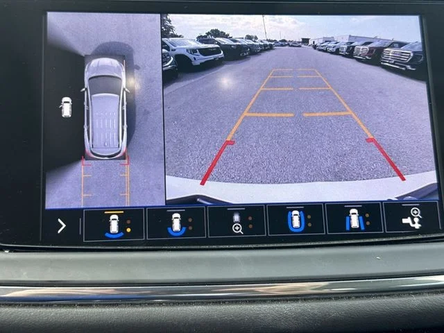 Used 2020 White Frost Tricoat Buick FWD 4dr Avenir image 19