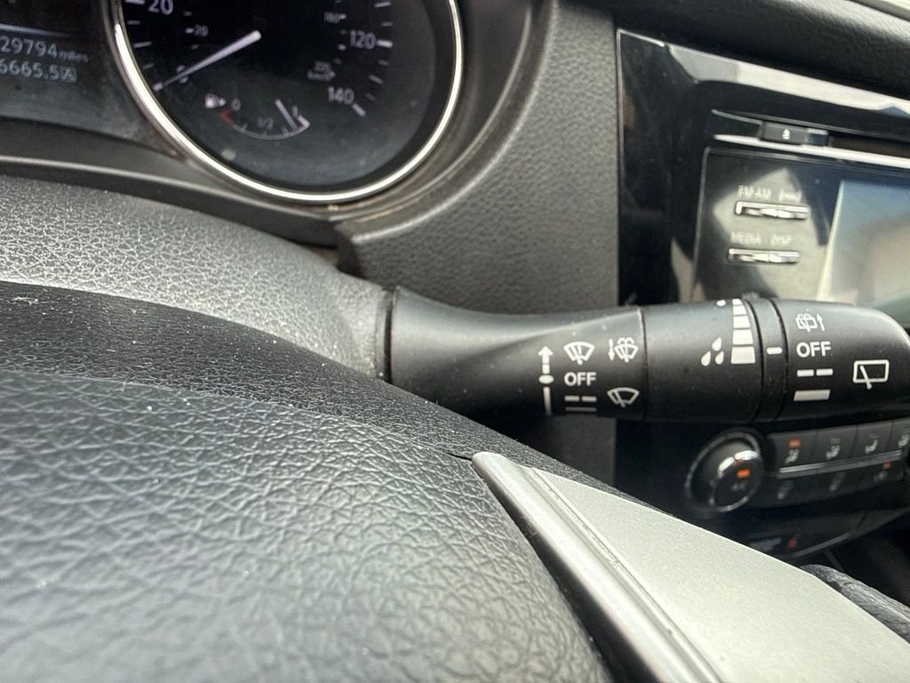 Used 2016 White Nissan S image 24
