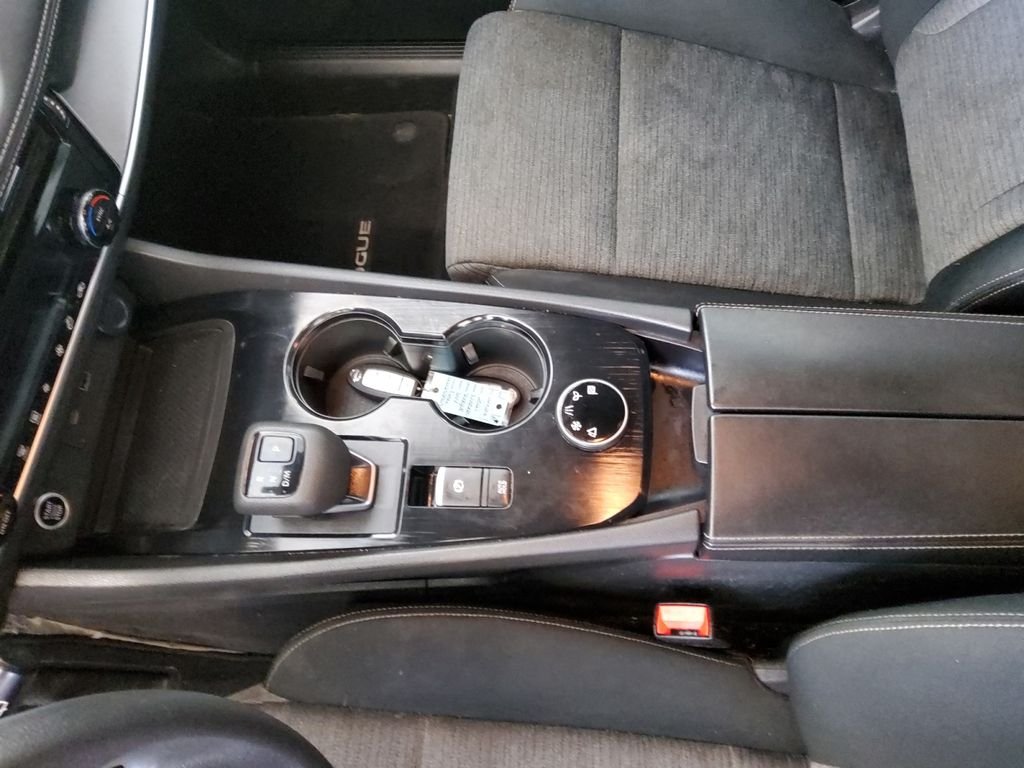 Used 2021 Gray Nissan SV image 23