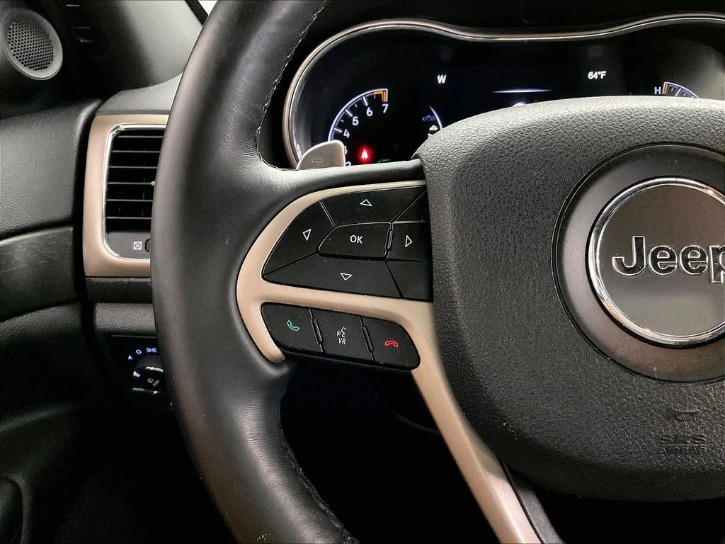 Used 2017 Gray Jeep Laredo image 22