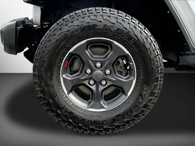 Used 2023 White Jeep Rubicon image 40