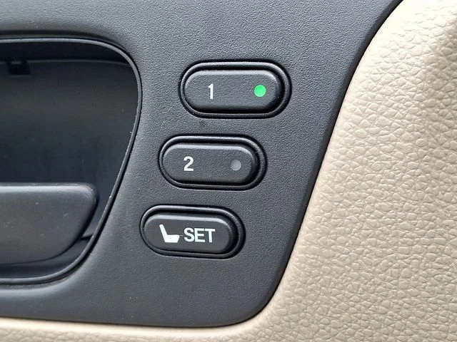 Used 2020 Gray Honda EX-L image 28