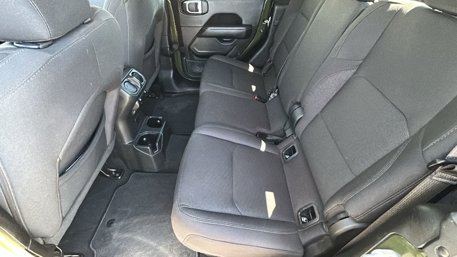 Used 2022 Sarge Green Clearcoat Jeep Overland image 24