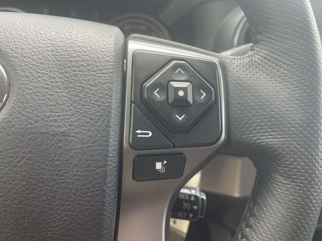 Used 2017 Beige Toyota SR5 image 21