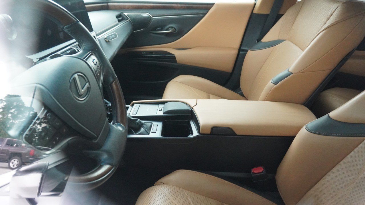 Certified Used 2022 Silver Lexus ES 350 Ultra Luxury image 10