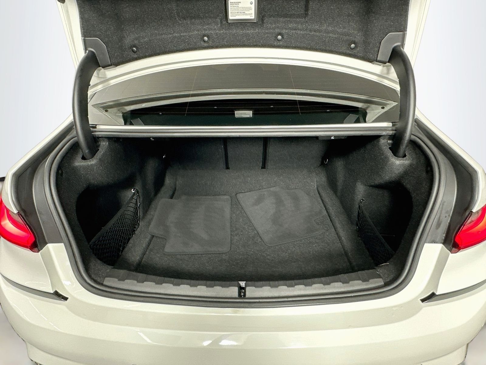 Used 2021 Alpine White BMW 330i image 26