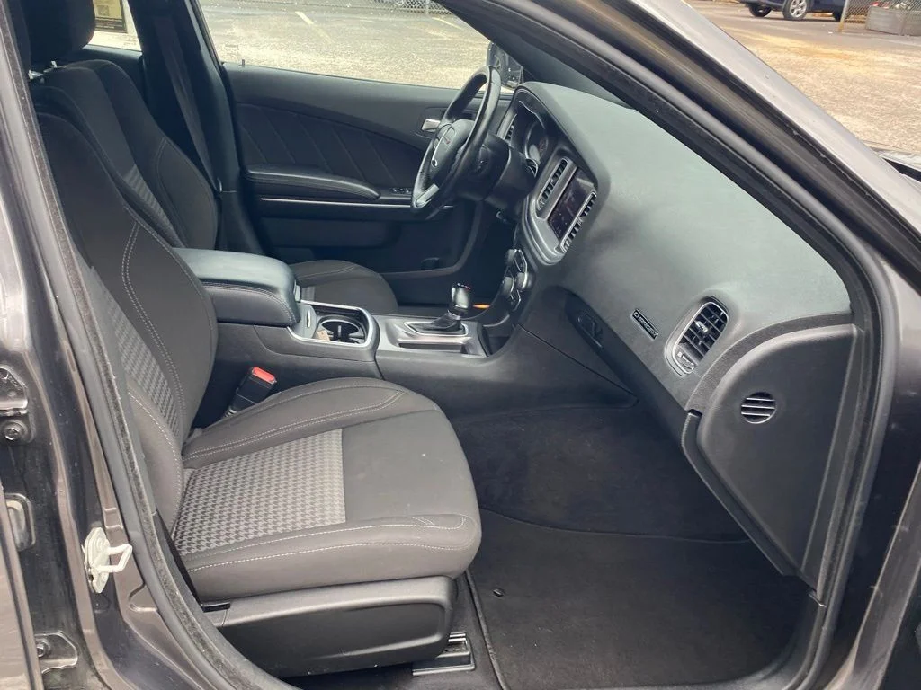 Used 2023 Gray Dodge SXT image 16