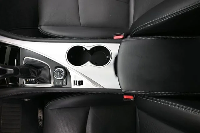 Certified Used 2024 White INFINITI LUXE image 27