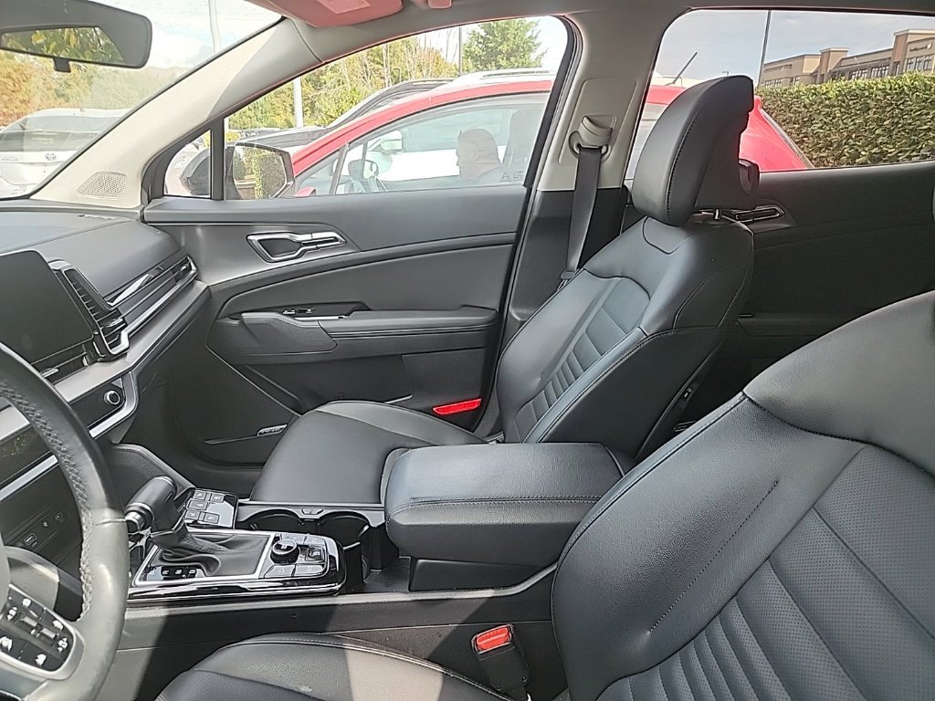 Used 2025 Black Kia SX-Prestige image 6