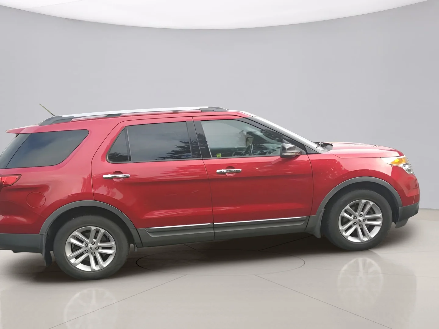 Used 2012 Red Ford XLT FWD image 8